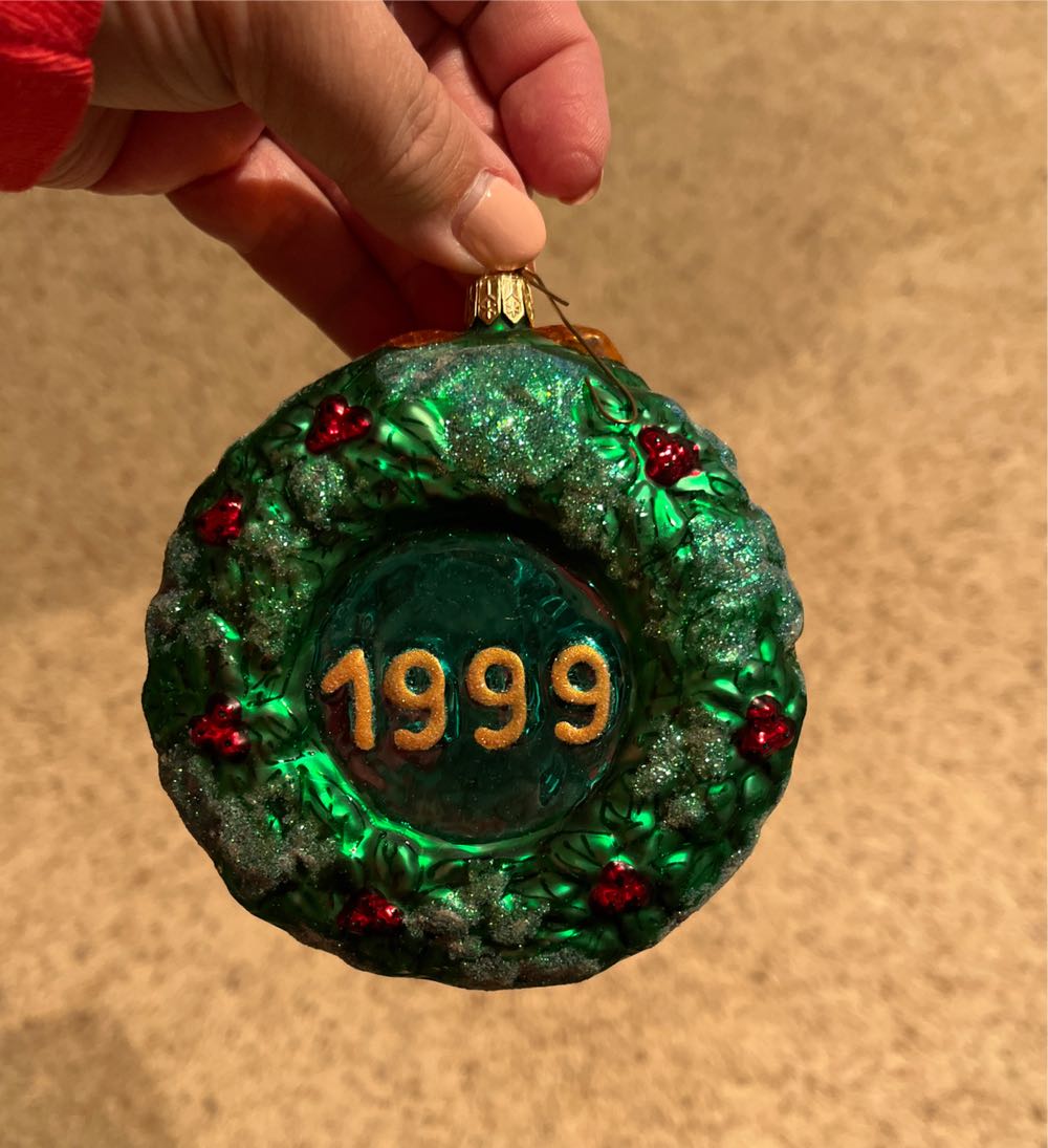 Minnie Mouse Wreath - Annual Ornament ornament collectible - Main Image 2