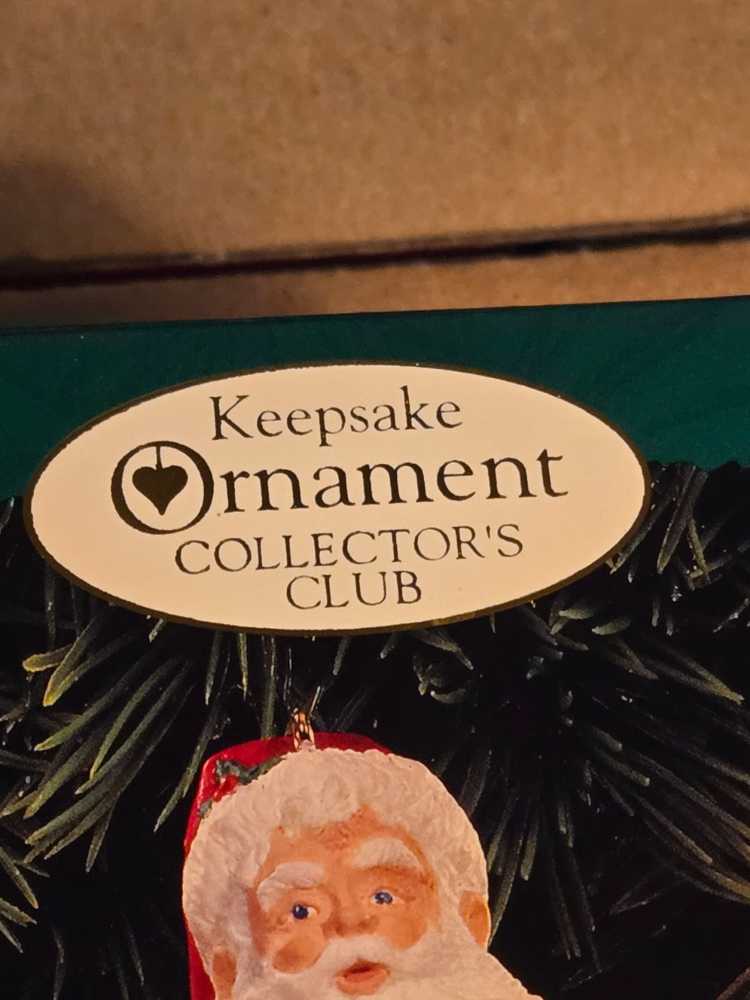 Santa - KOC  Club Exclusive (Santa) ornament collectible - Main Image 3