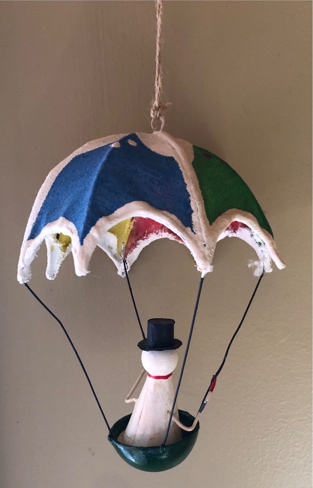 Parachute Snowman  ornament collectible - Main Image 2