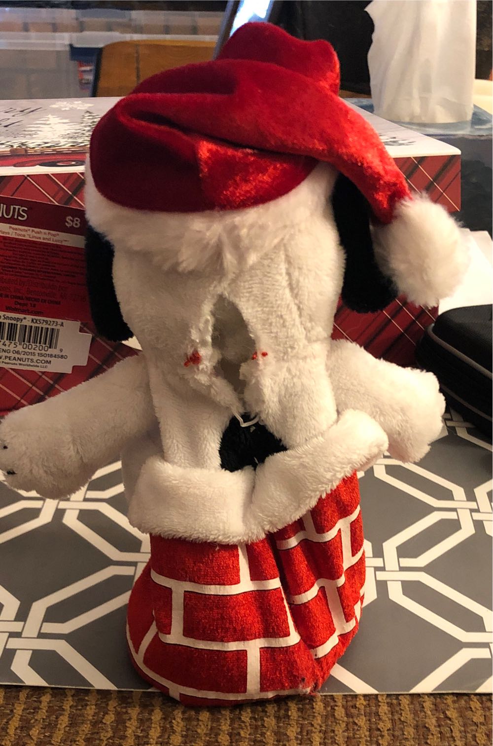 Pop Up Snoopy - Peanuts Push N Pop (Snoopy) ornament collectible [Barcode 047475002009] - Main Image 2