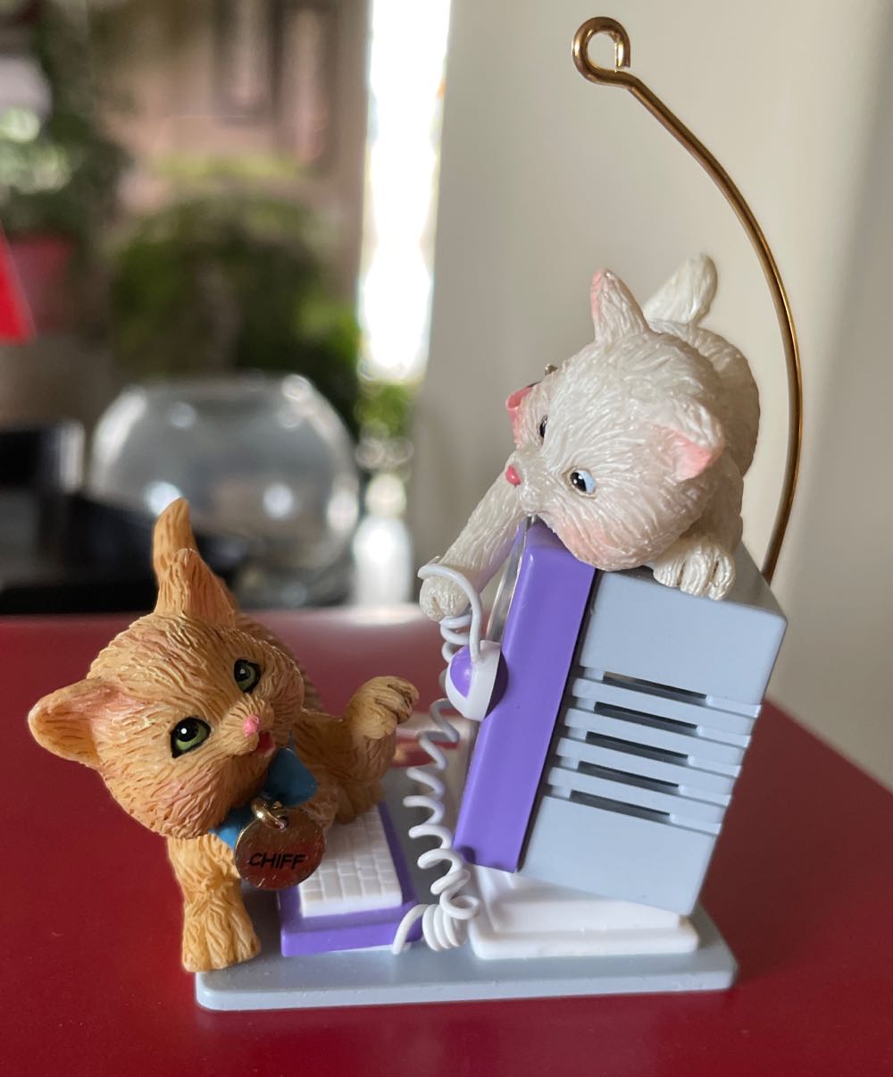 Merry Mischief Makers #8 - Merry Mischief Makers (Cat) ornament collectible - Main Image 2