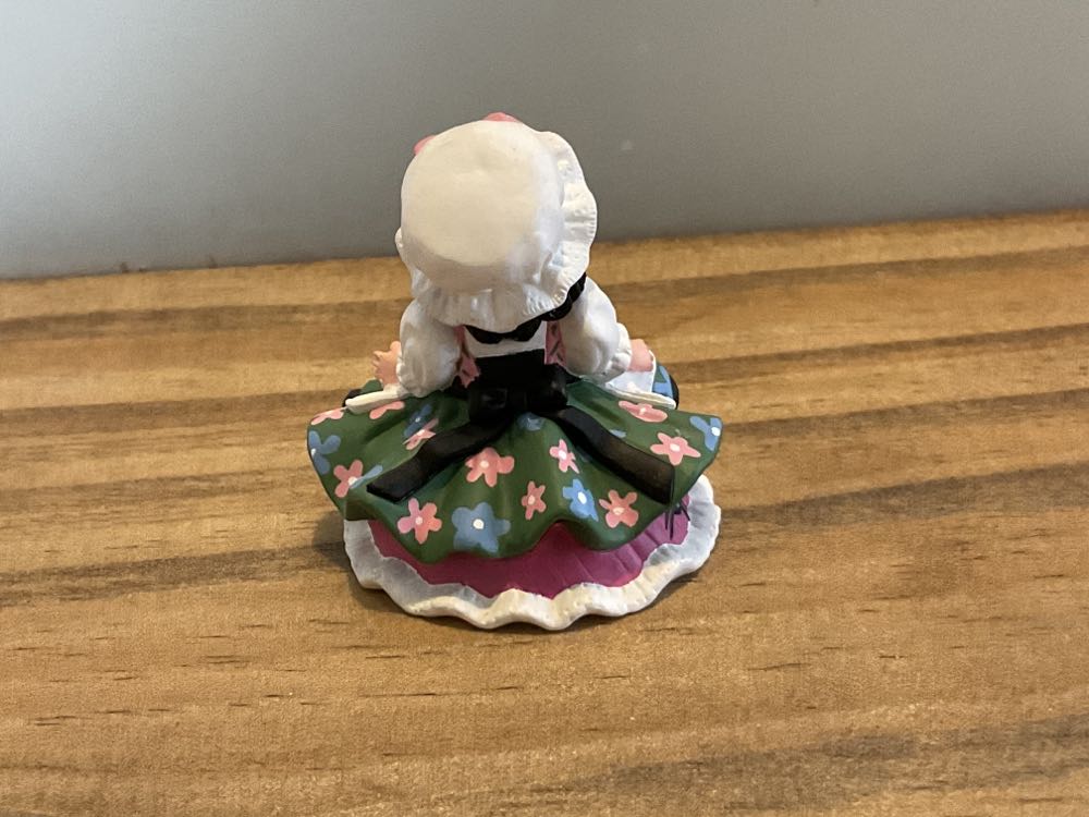 Madame Alexander Little Miss Muffet - Madame Alexander (Everyday) ornament collectible - Main Image 2