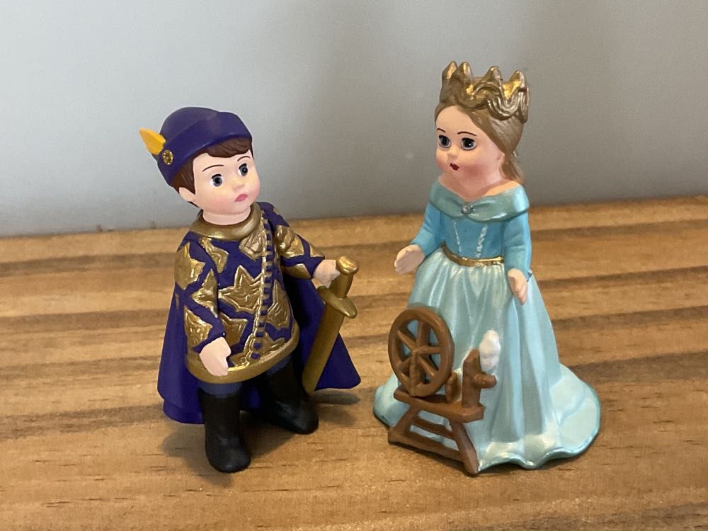 Madame Alexander Sleeping Beauty’’s Prince - Madame Alexander (Everyday) ornament collectible - Main Image 3