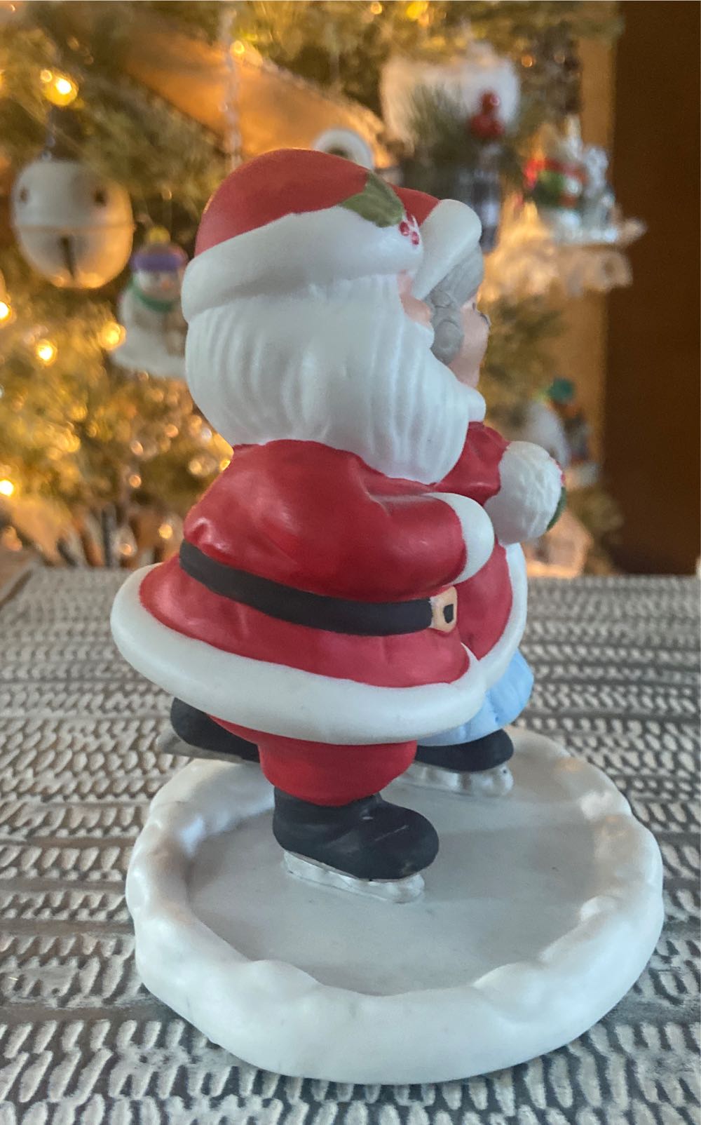 Christmas. Mr & Mrs Claus.  ornament collectible - Main Image 2