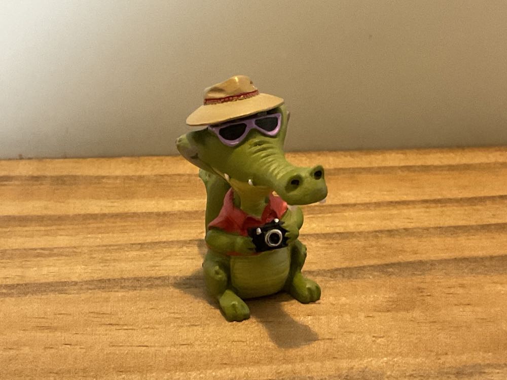 Tourist Alligator  (Everyday) ornament collectible - Main Image 2