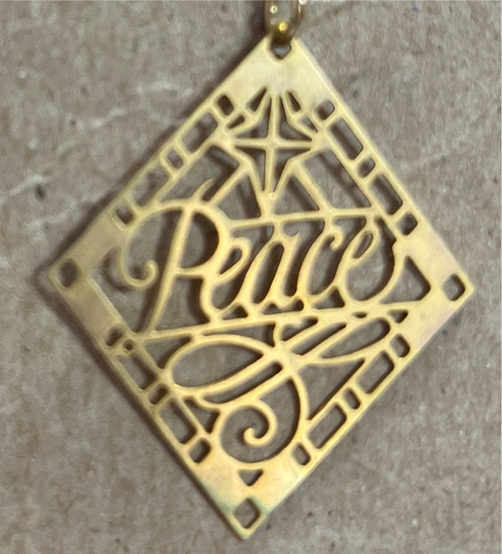 Brass Peace  ornament collectible [Barcode 070000027635] - Main Image 3