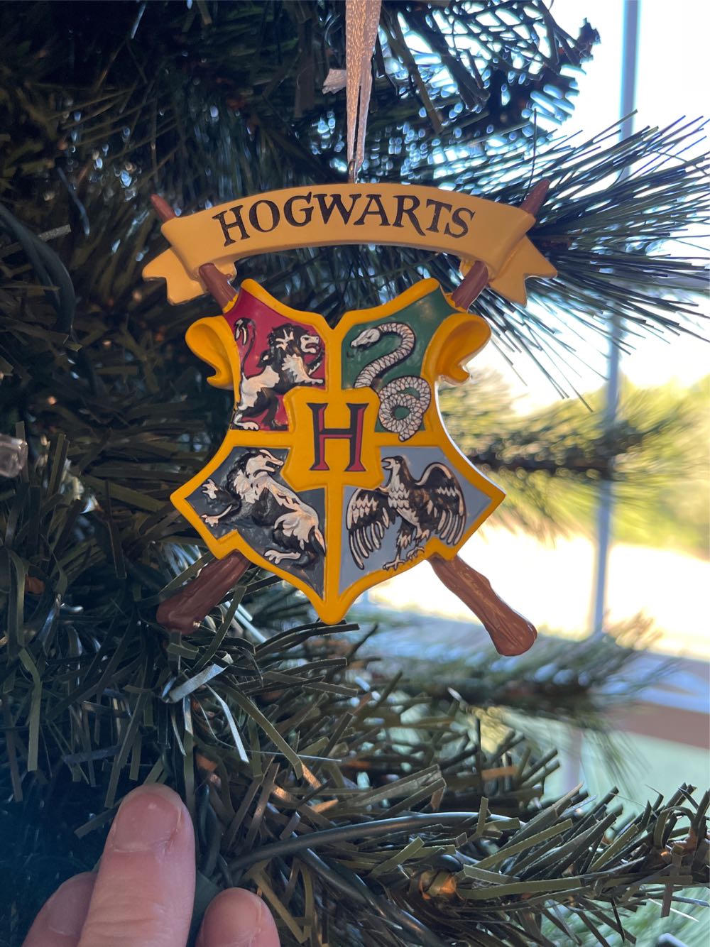 Hogwarts Crest - Wizarding World Of Harry Potter (Harry Potter) ornament collectible [Barcode 763795757695] - Main Image 3