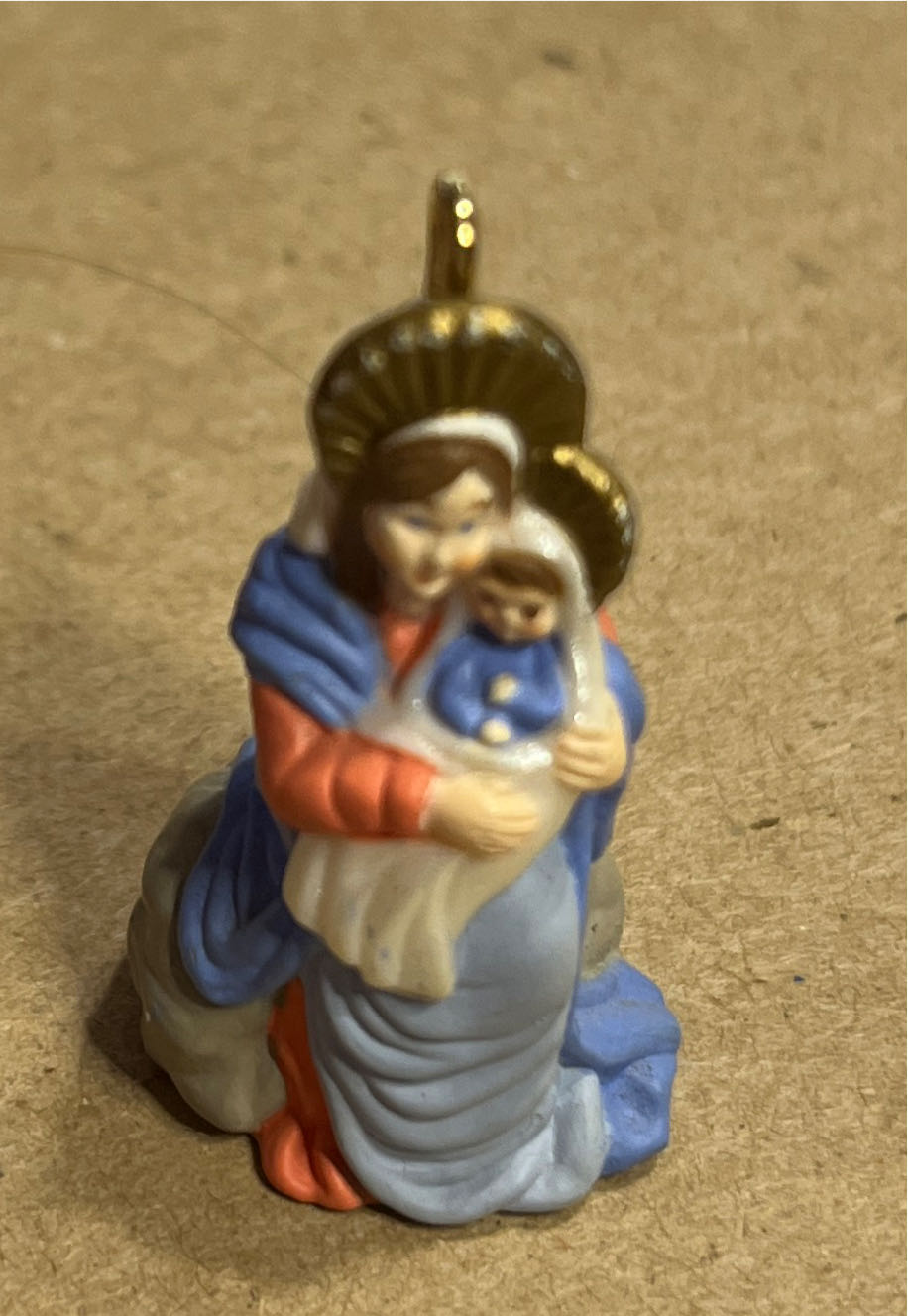 Madonna And Child  ornament collectible [Barcode 070000027673] - Main Image 3