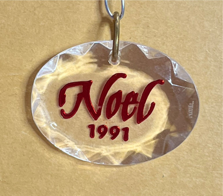 Noel  ornament collectible [Barcode 070000027635] - Main Image 3