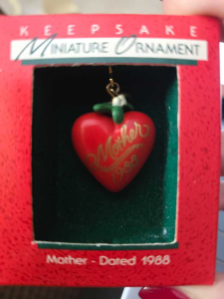 Mother - Dated 1988  ornament collectible - Main Image 4