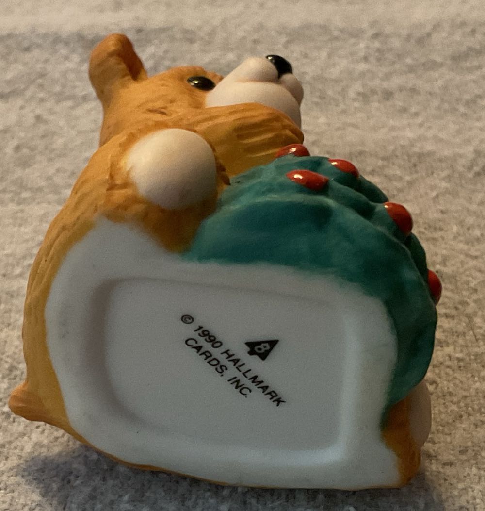 Cinnamon Bear #8 - Porcelain Bear (Bear) ornament collectible [Barcode 070000027444] - Main Image 4