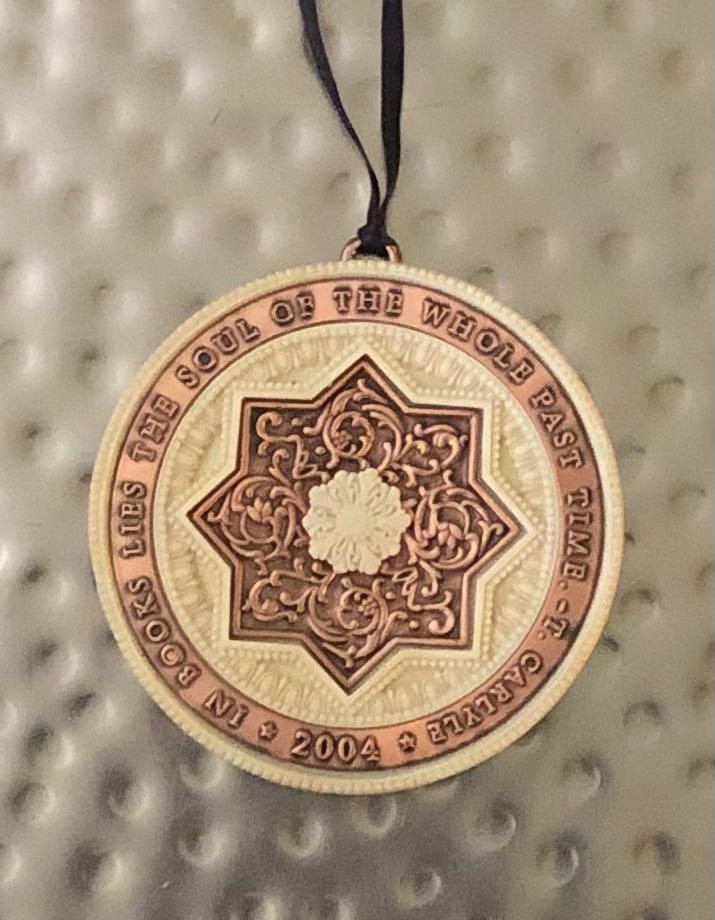 Lefton - White Holly Berry - Small Round Covered Candy Dish -6064