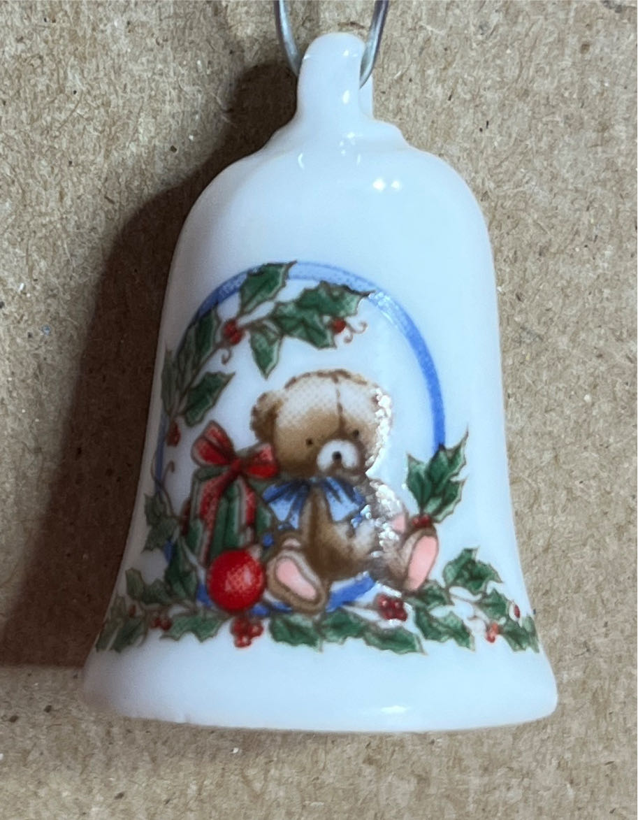 Miniature Thimble Bells #3 - Thimble Bells ornament collectible [Barcode 070000027673] - Main Image 3