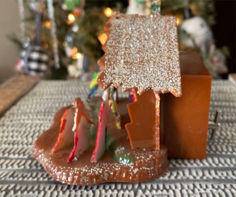 Christmas Nativity. Vintage. Plastic. Music Box.  ornament collectible [Barcode 078742087399] - Main Image 2