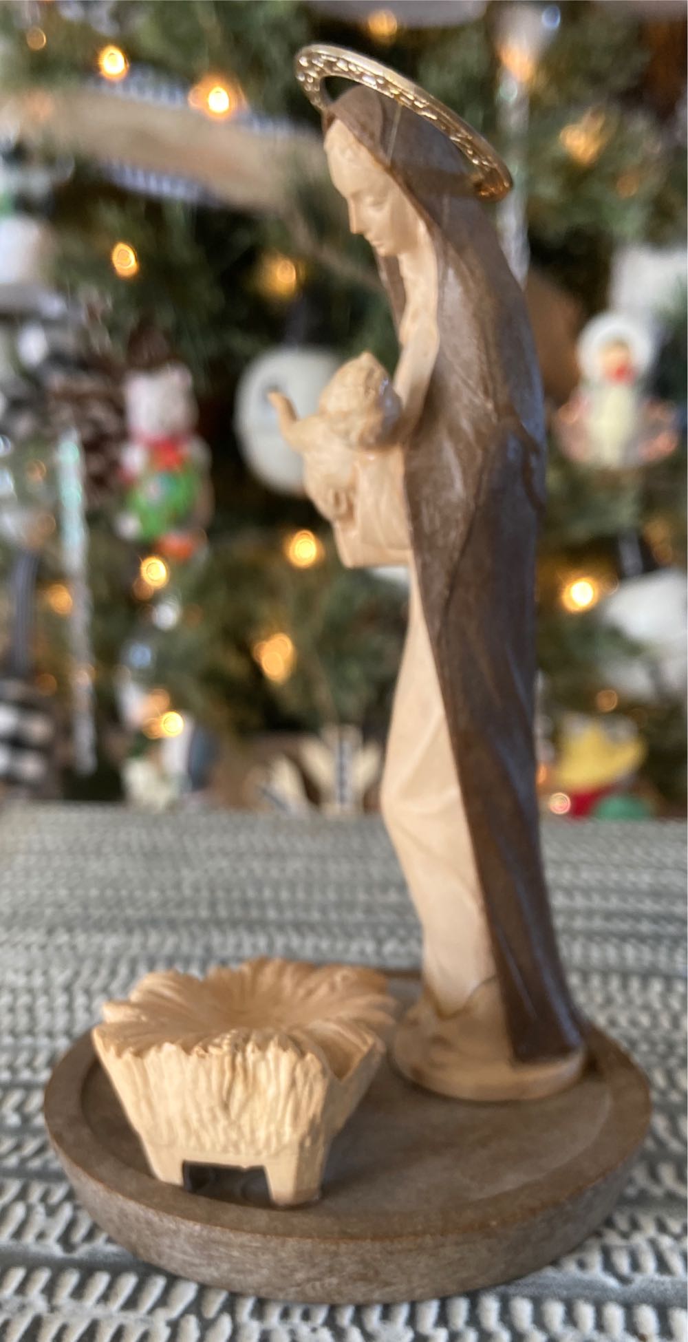 Christmas Nativity. Plastic. Baby Jesus & Mary.  ornament collectible - Main Image 2