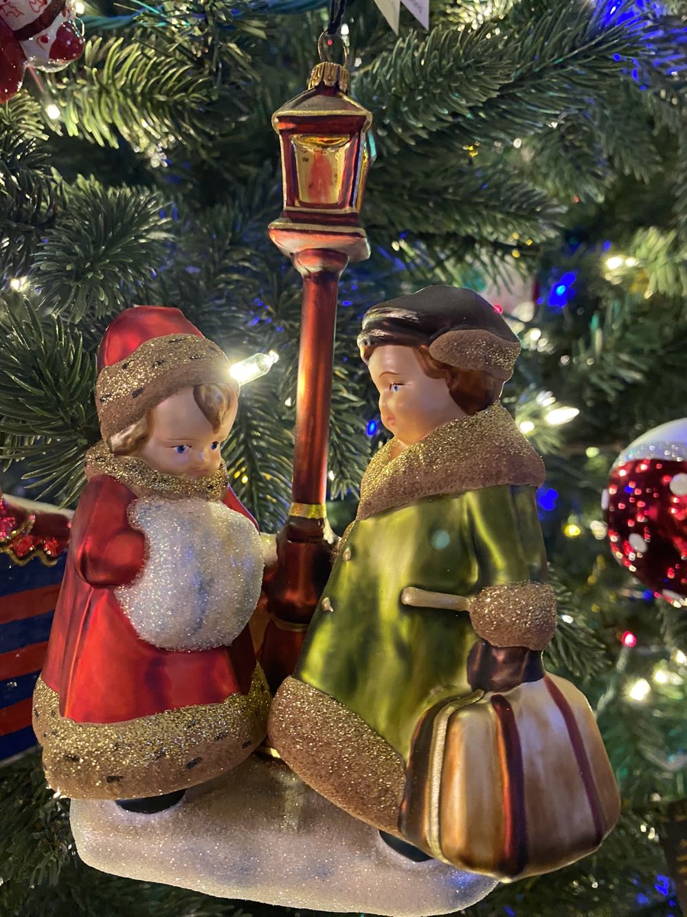 CHILDREN UNDER LANTERN / Dzieci Przy Latarni - Kolekcja Wiktoriańska ornament collectible - Main Image 3