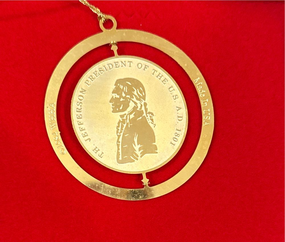 White House Christmas Ornament 1984 - White House Christmas Ornament (Thomas Jefferson) ornament collectible [Barcode 634228348325] - Main Image 2