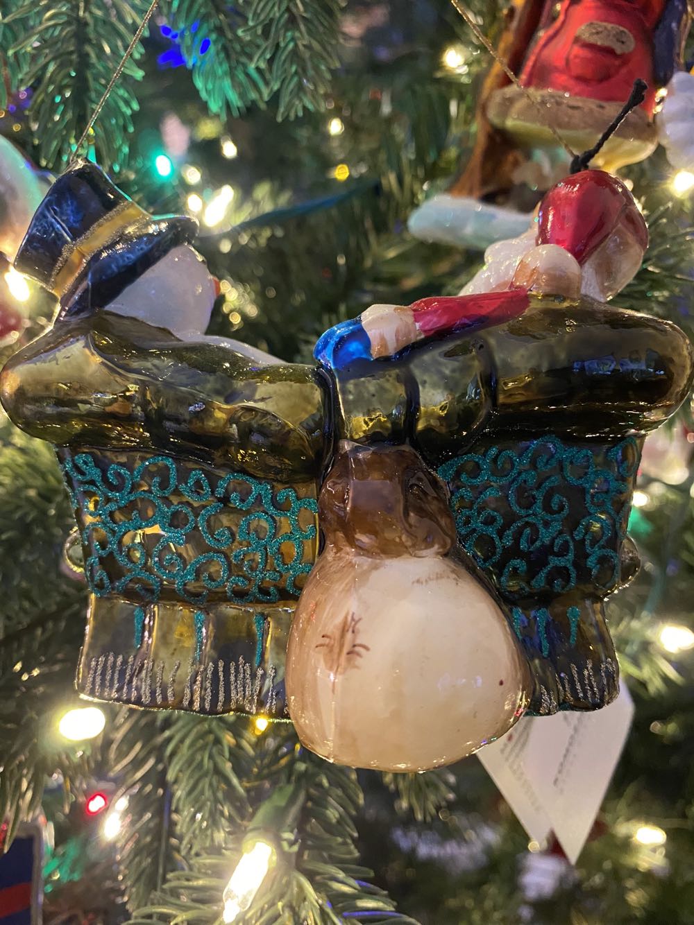 SANTA AND SNOWMAN ON SOFA / Mikołaj I Bałwan Na Sofie  ornament collectible - Main Image 2