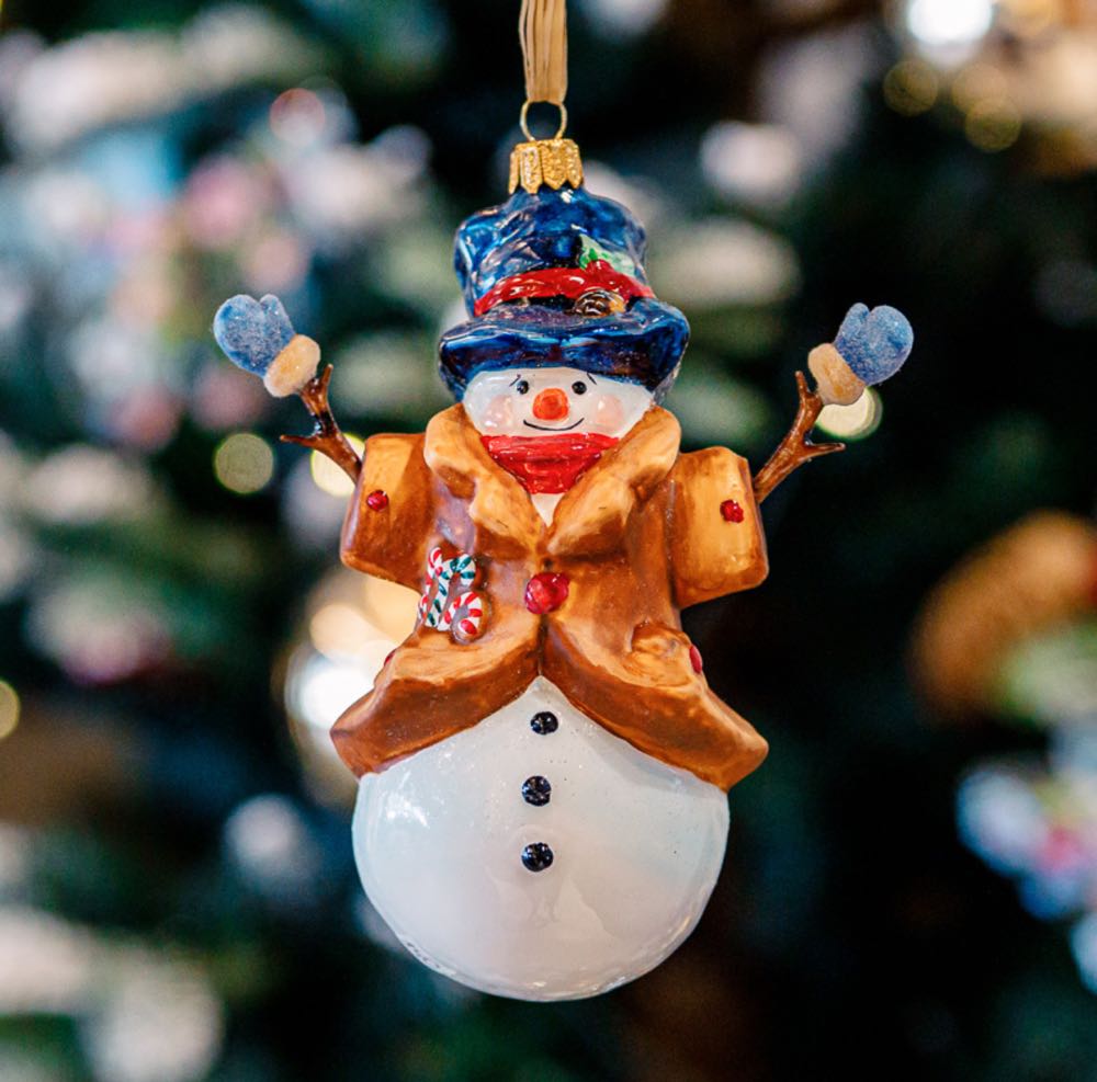 Knee Hugger Elf - White/Red Trim