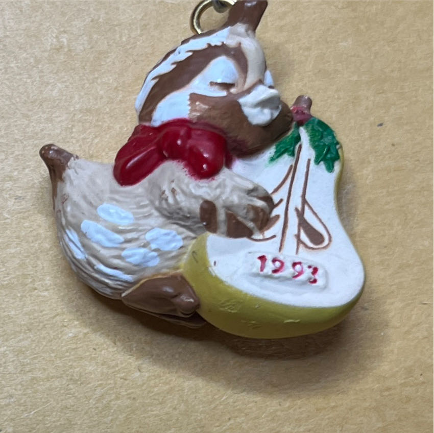 Miniature Pear-Shaped Tones  (Keepsake Miniature) ornament collectible [Barcode 015012030907] - Main Image 3