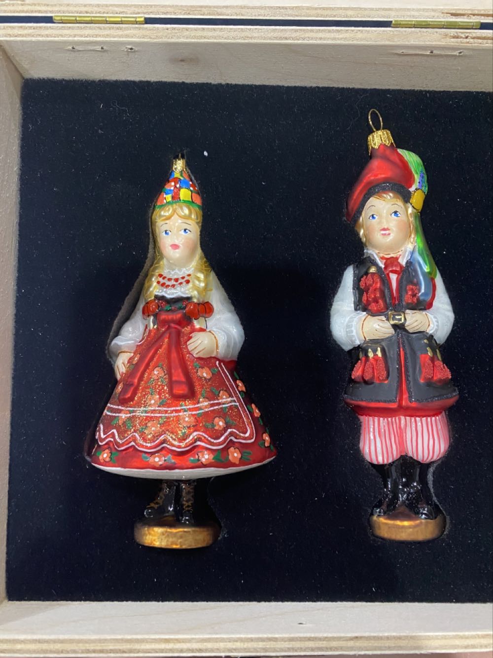 Polish Folk Couple (wooden Box) / Para Ludowa (skrzynka)  ornament collectible - Main Image 2