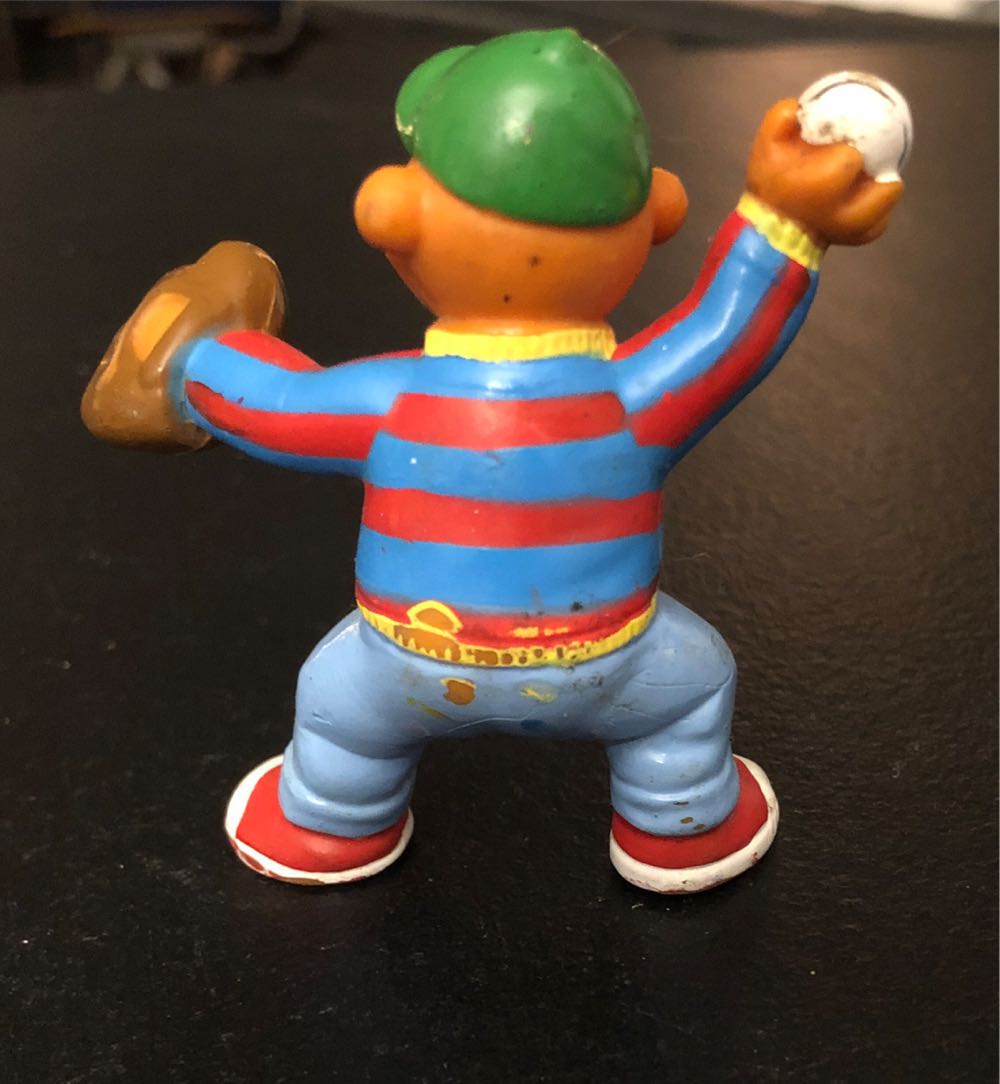 Ernie Baseball - Sports (Baseball) ornament collectible - Main Image 3