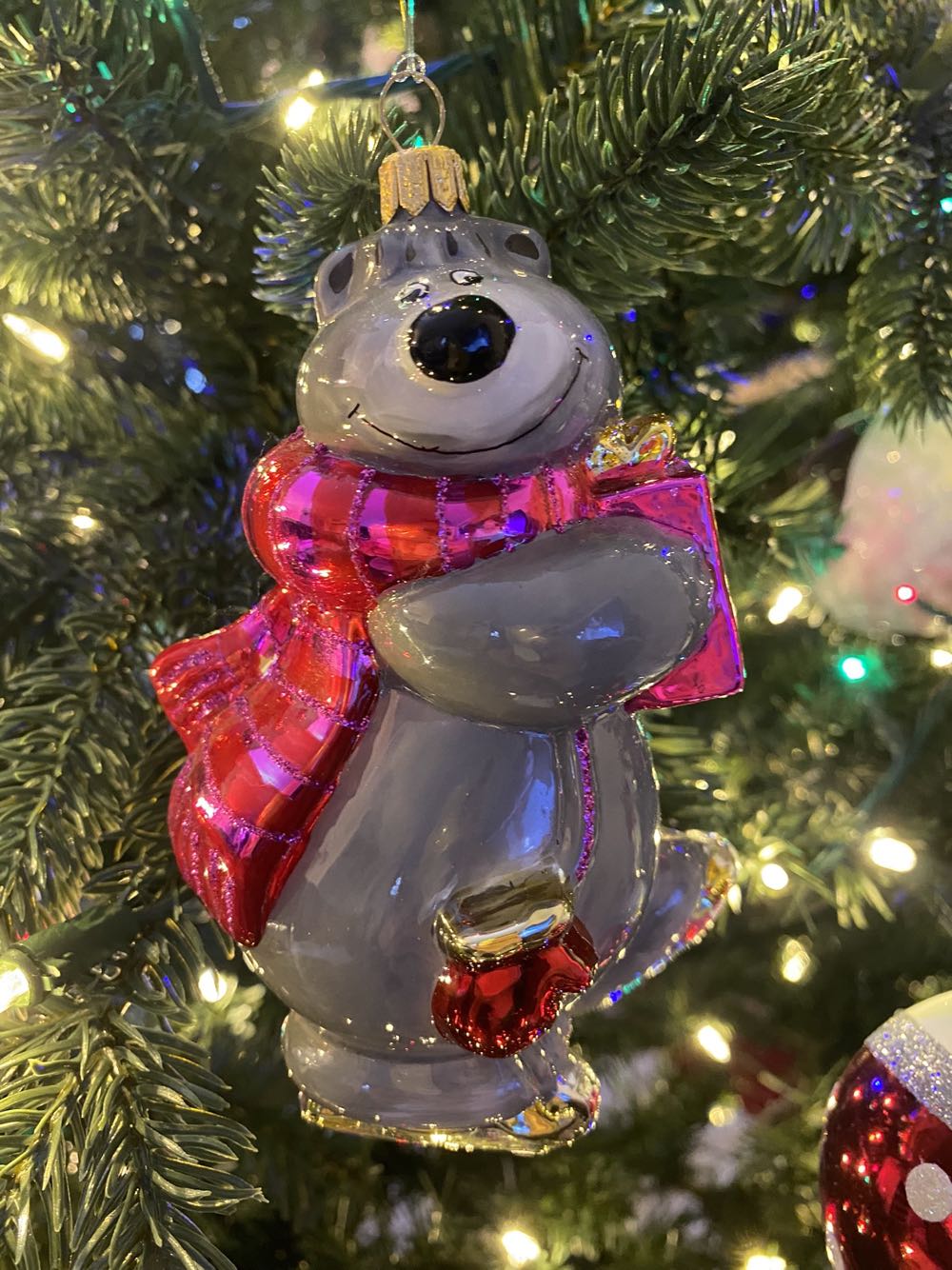 Bear On Skates (grey)/ Niedźwiedź Na Łyżwach (szary) ornament collectible - Main Image 1