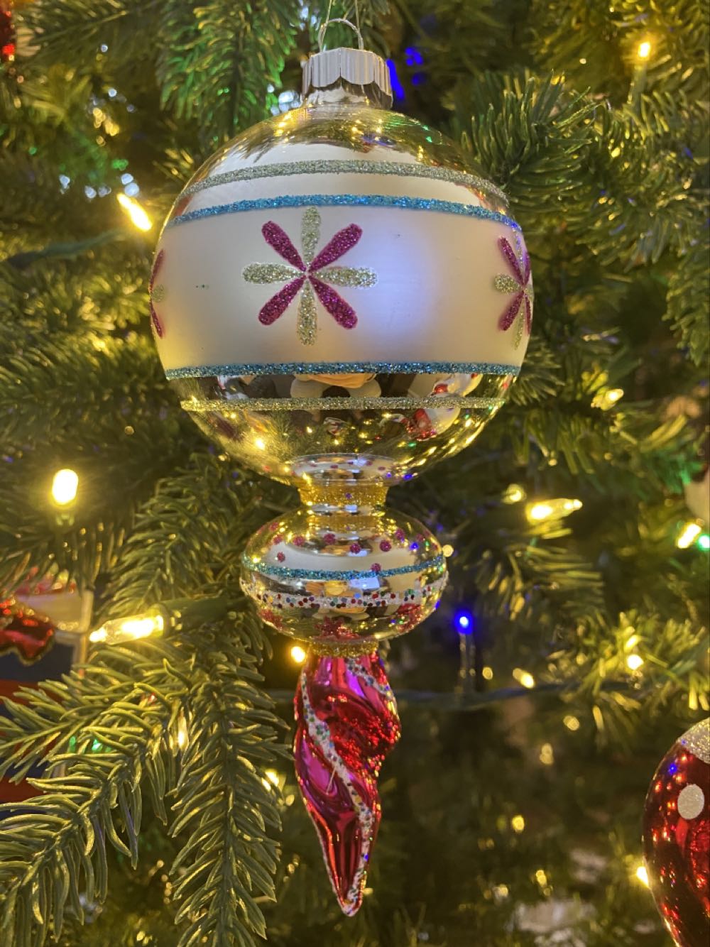 Vintage Celebration 7” 1C Shape - Shiny Brite ornament collectible - Main Image 2