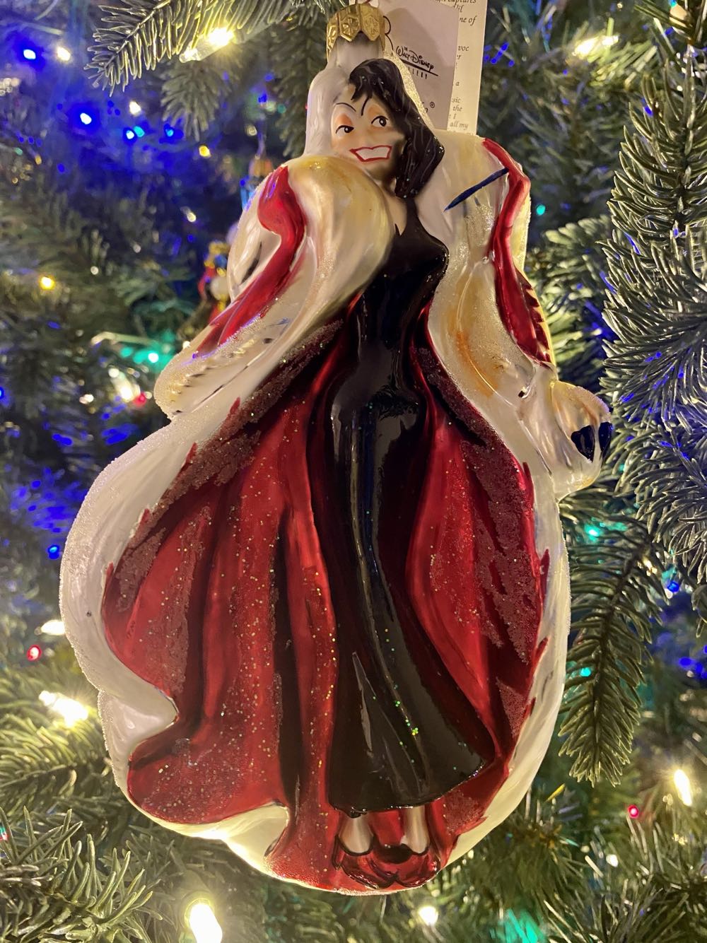 Cruella De Vil - 101 Dalmatians ornament collectible - Main Image 3