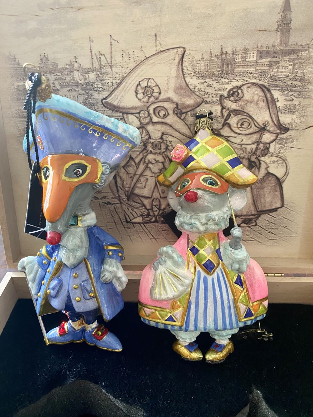 Two Mice (wooden box)  ornament collectible - Main Image 3