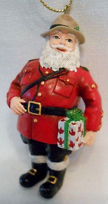 Giftco - Christmas - Santa Head In Wreath