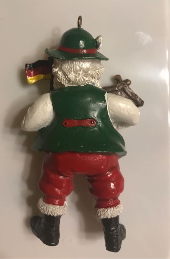 Danbury Mint - Santa Around The World - Germany - Santa Around The World (Collectible Series) ornament collectible - Main Image 2
