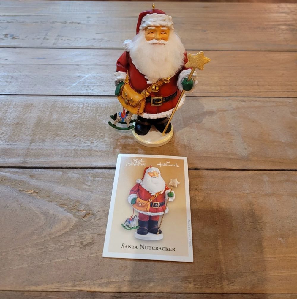 Santa Nutcracker - 2005 KOCC - Club Exclusive (Santa Nutcracker) ornament collectible - Main Image 3