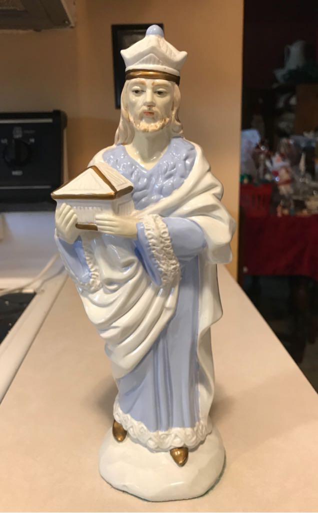 KOCC - 2015 - Christmas Window - #13 - Tammy’s Tune Shop