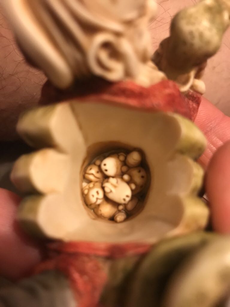 Harmony Kingdom - 2004 - Gift Wrapped - Timed Editions (Holiday) ornament collectible - Main Image 2