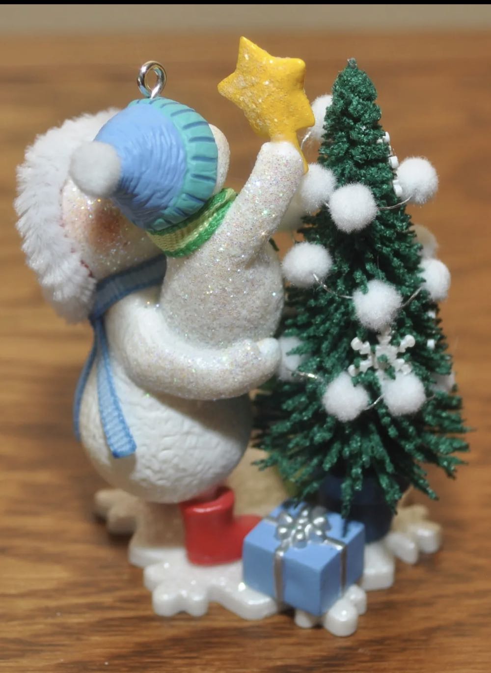 Making Memories #1: Trimming the Tree - Making Memories (Collectible Series) ornament collectible - Main Image 4