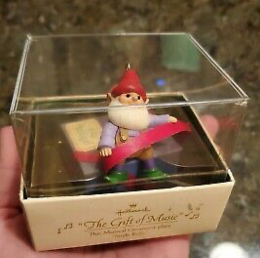 The Gift Of Music - Elves (Musical) ornament collectible - Main Image 2
