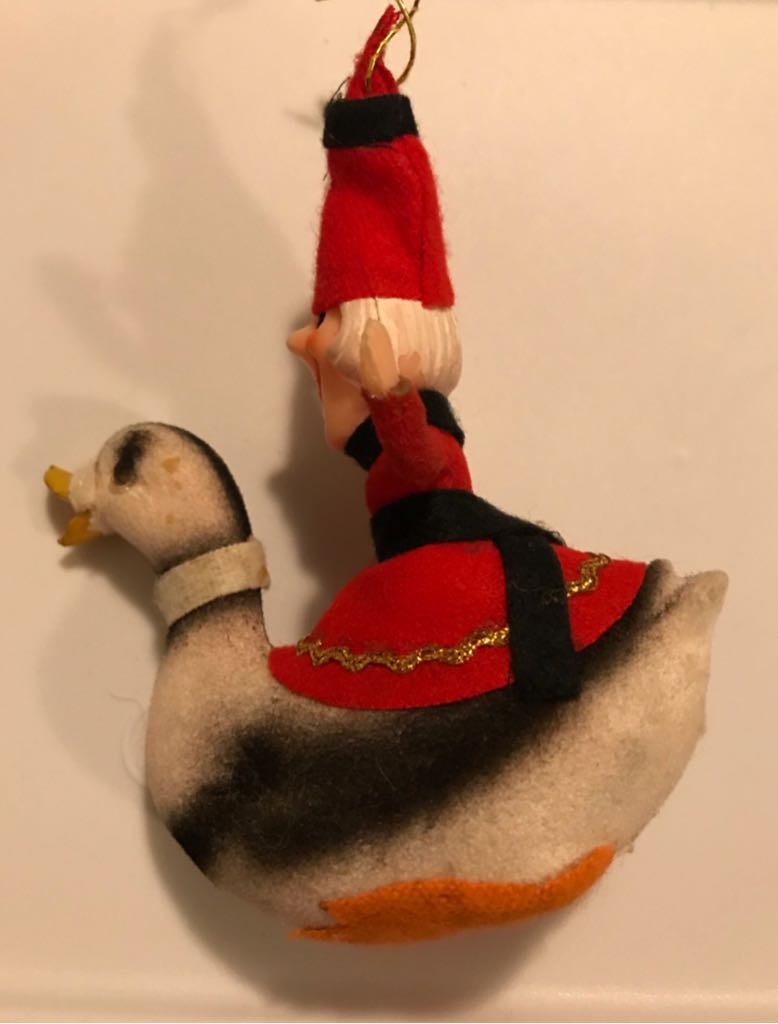 Flocked - Mother Goose - Nursery Rhyme (Flocked) ornament collectible - Main Image 2