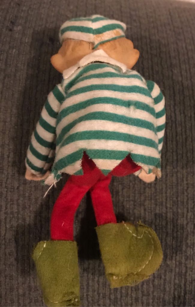 Pixie Elf - Sitting - Knee Hugger (Elf) ornament collectible - Main Image 2