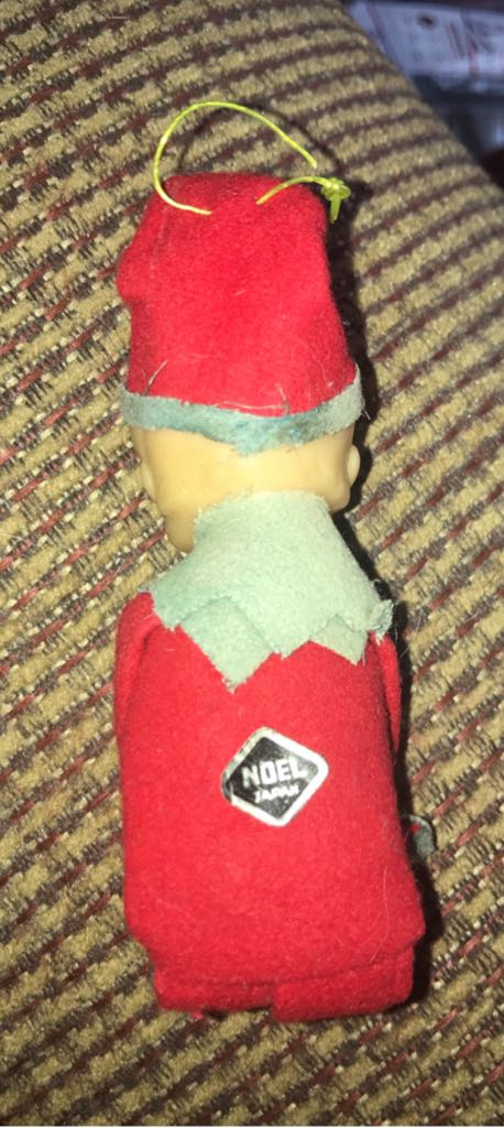 Knee Hugger Elf - Red/Green Trim - Knee Hugger (Elf) ornament collectible - Main Image 2