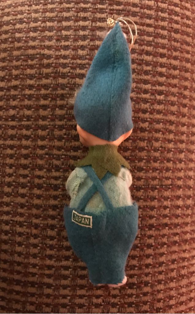 Pixie Elf - Blue Overalls - Knee Hugger (Elf) ornament collectible - Main Image 2