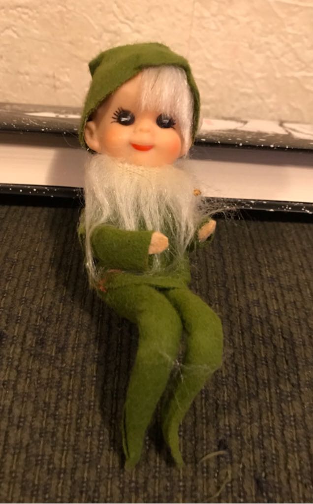 Pixie Elf - Green, Long Beard - Knee Hugger (Elf) ornament collectible - Main Image 1
