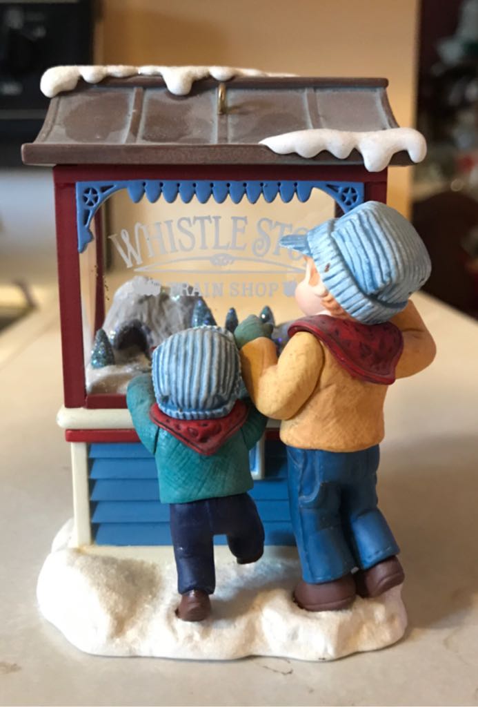 Knee Hugger Elf - Red Sparkles