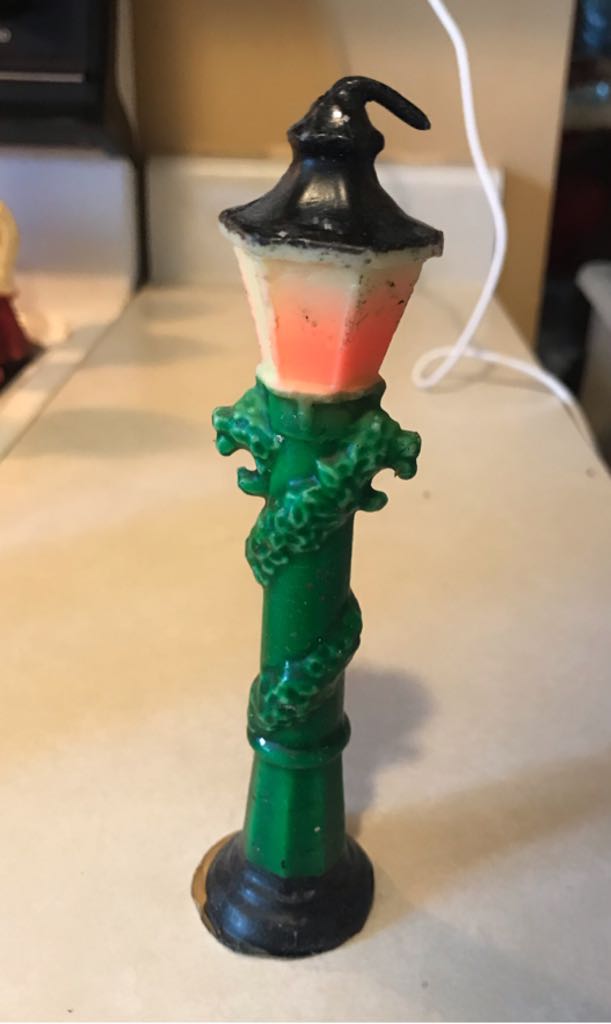 KOCC - 2007 - Christmas Window - #5 - Train Shop