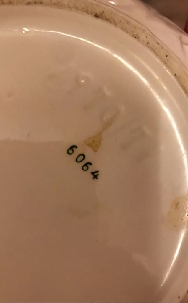 Lefton - White Holly Berry - Small Round Covered Candy Dish -6064 - White Holly (Christmas China) ornament collectible - Main Image 2