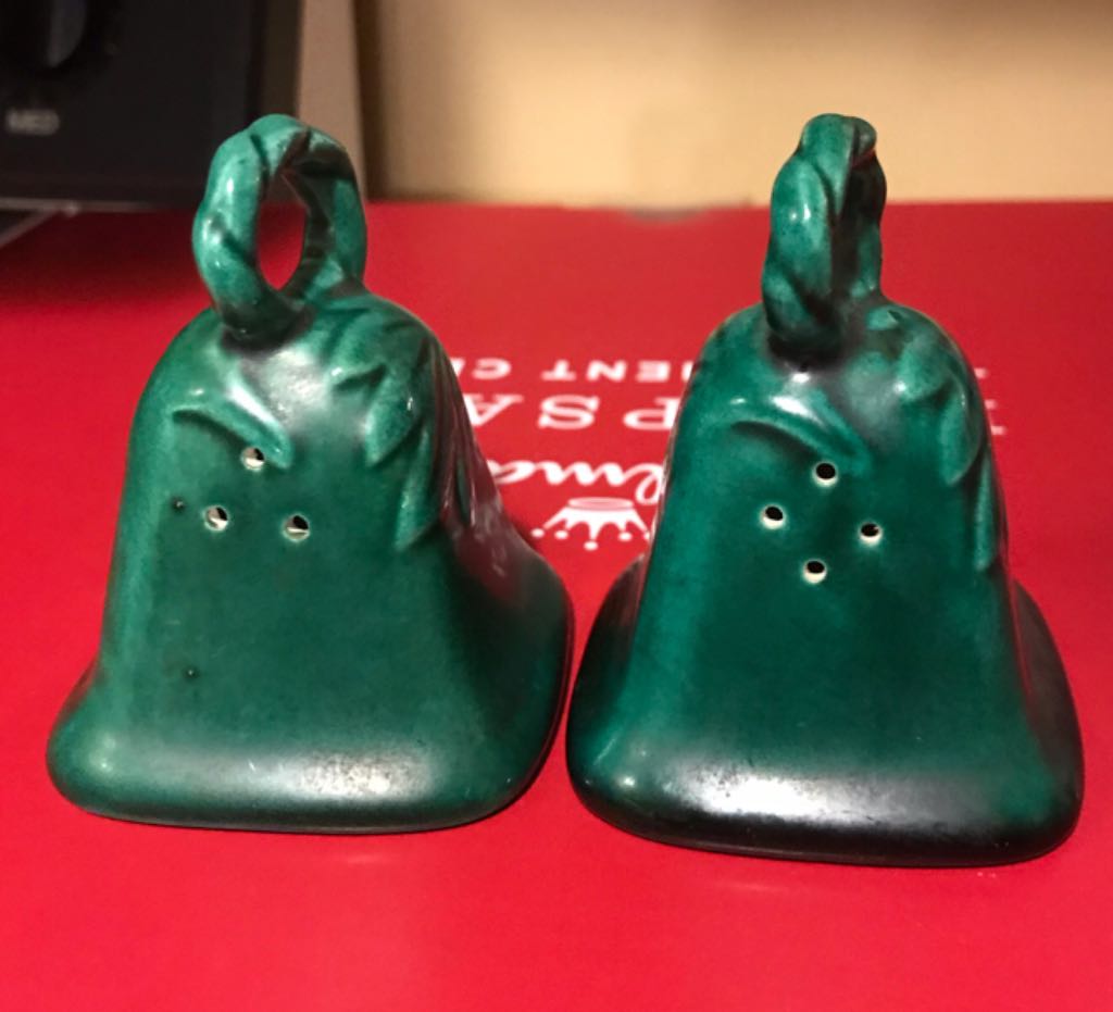Lefton - Green Holly Berry - Bell - Salt & Pepper Set - Green Holly Berry (Christmas China) ornament collectible - Main Image 2