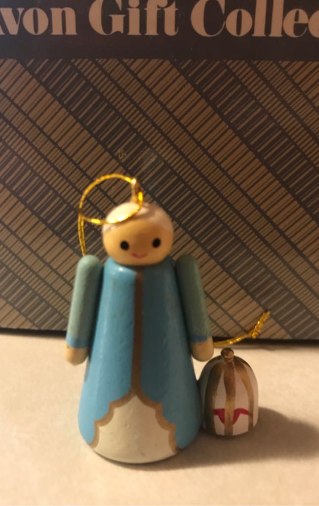 Avon - Noah’s Ark - Mrs. Noah - Noah’s Ark (Avon Gift Collection) ornament collectible - Main Image 1