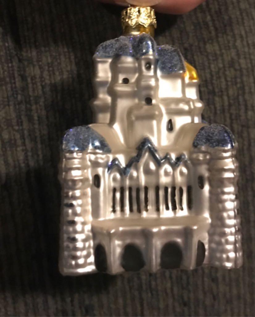 Walt Disney World - Magic Kingdom - Cinderella’s Castle - Four Parks One World ornament collectible - Main Image 2
