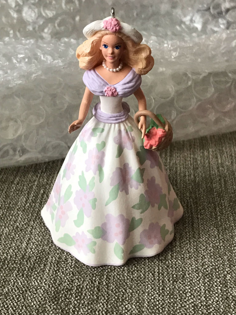 Barbie - Springtime - 1995 - #1 - Springtime Barbie (Collectible Series) ornament collectible - Main Image 2