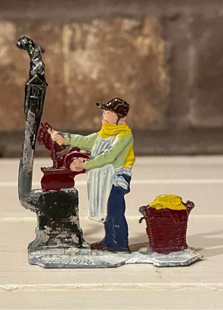 Fontanini - (Set 6) - Holy Family - St. Joseph